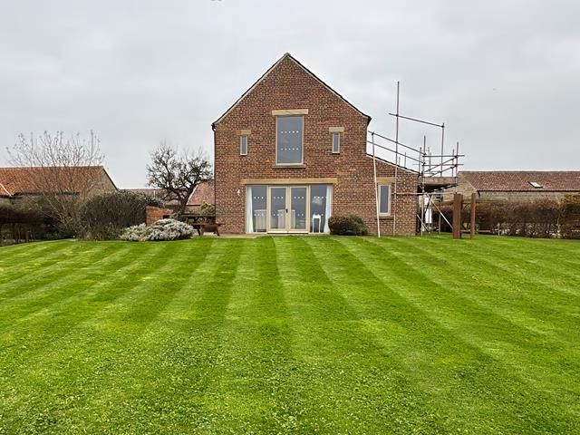 commercial-grounds-maintenance (1)-kireth-ai